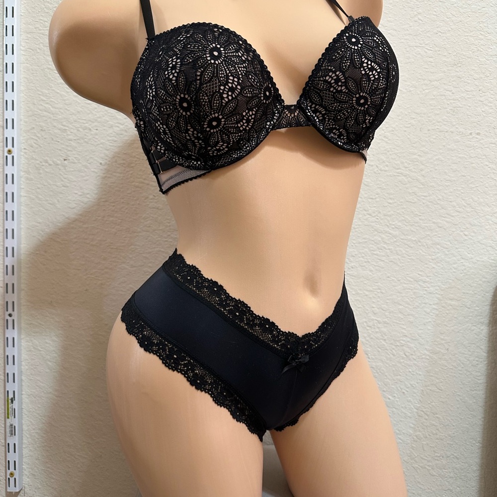 34B,S Victoria secret bra set